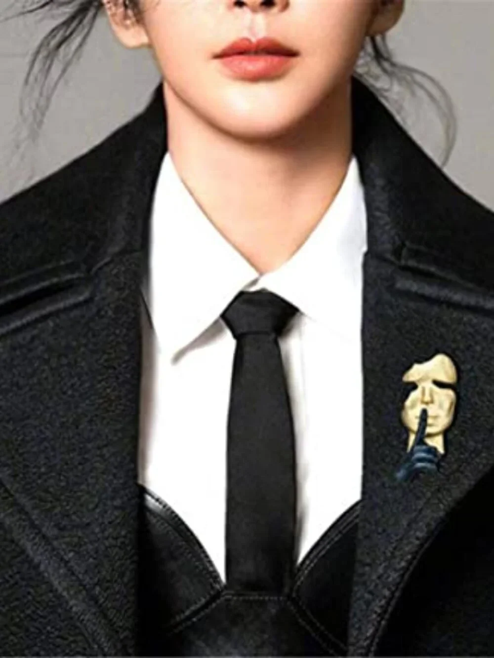 Gold Mask Enamel Lapel Pin Silence is Gold Thinker‎ Pin Badge Abstract Art